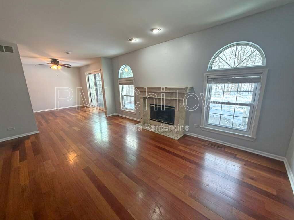 Gorgeous 3 Bedroom, 2.5 Bathroom Townhome Available for Rent! property image