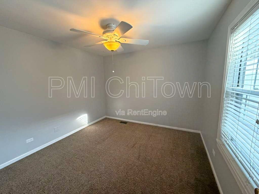 Gorgeous 3 Bedroom, 2.5 Bathroom Townhome Available for Rent! property image