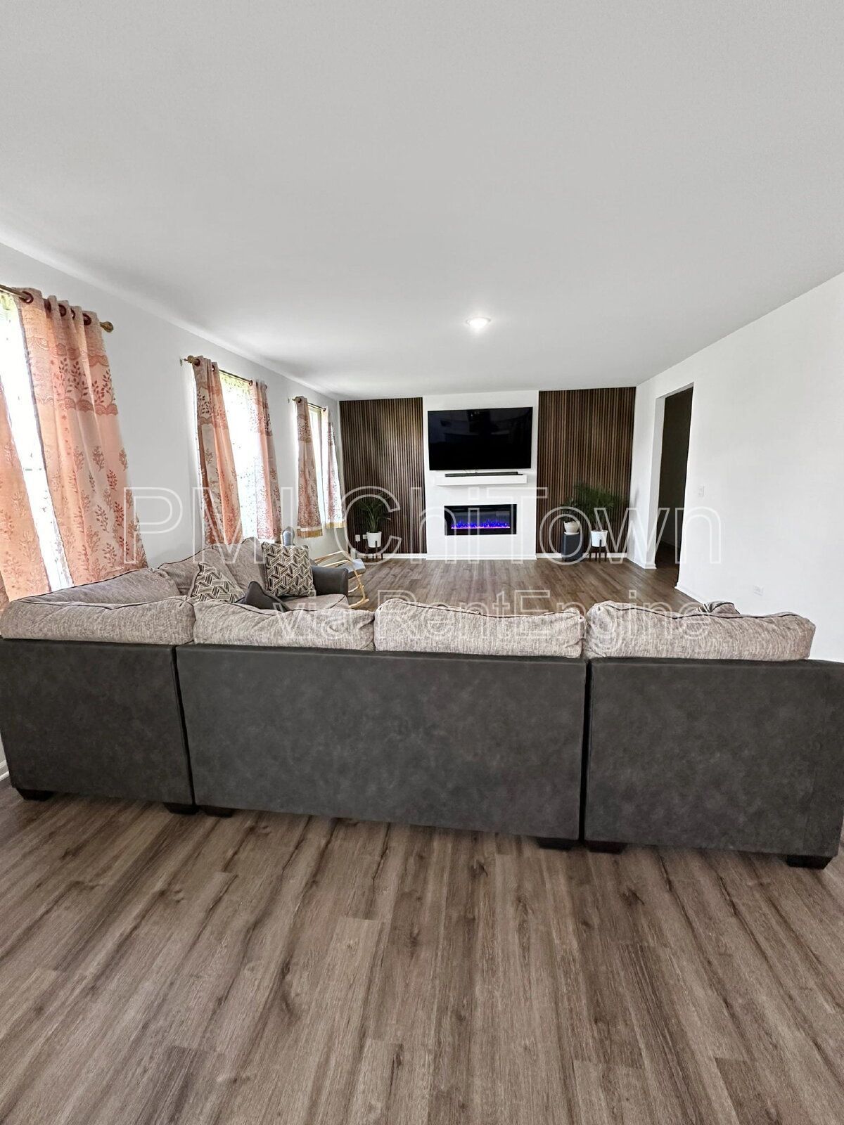 Highland Woods Corner Gem! property image