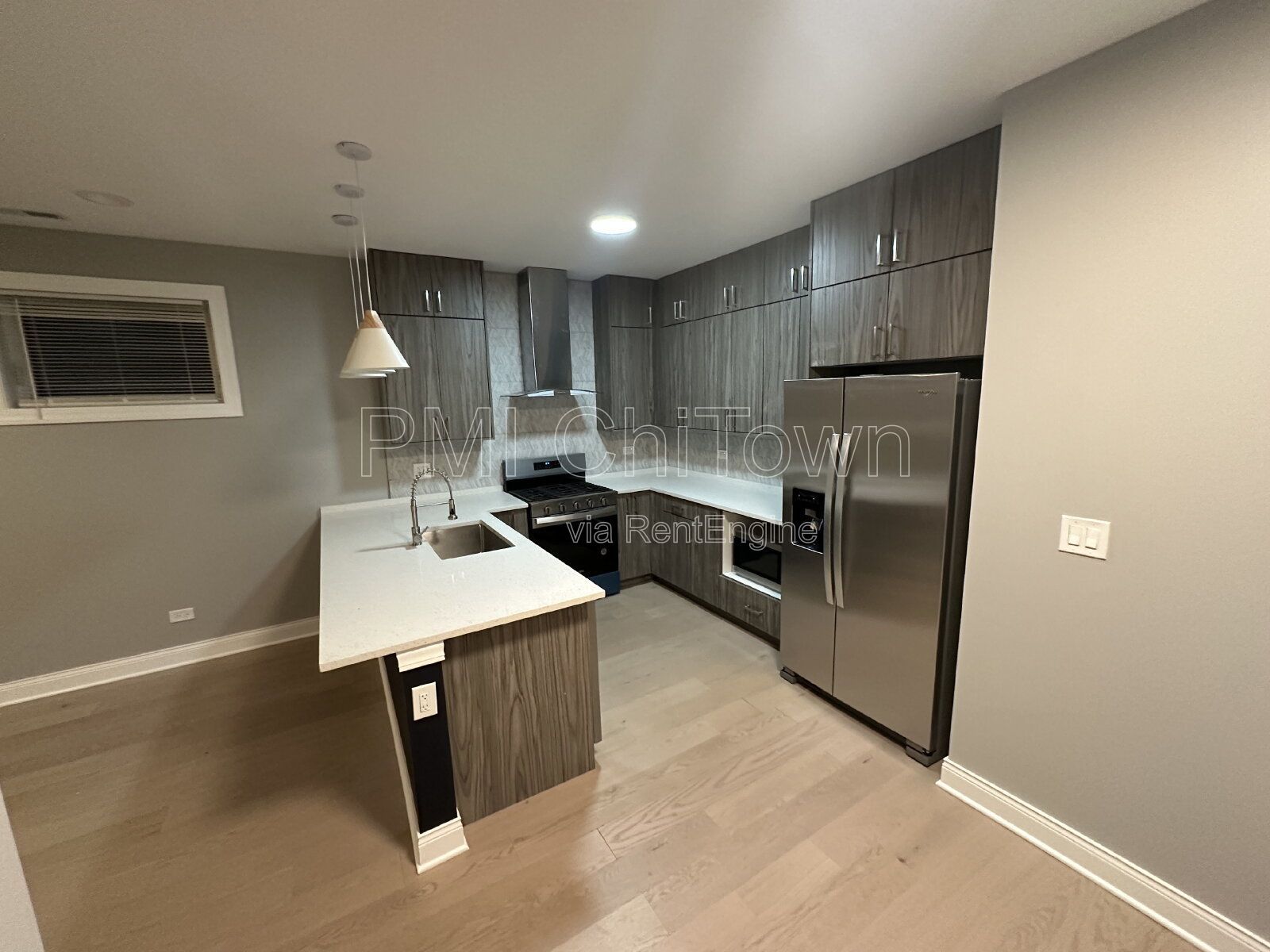 3 Bedroom/ 2 Bathroom luxurious condo for Rent! property image