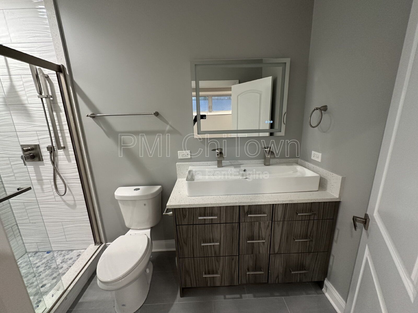 3 Bedroom/ 2 Bathroom luxurious condo for Rent! property image