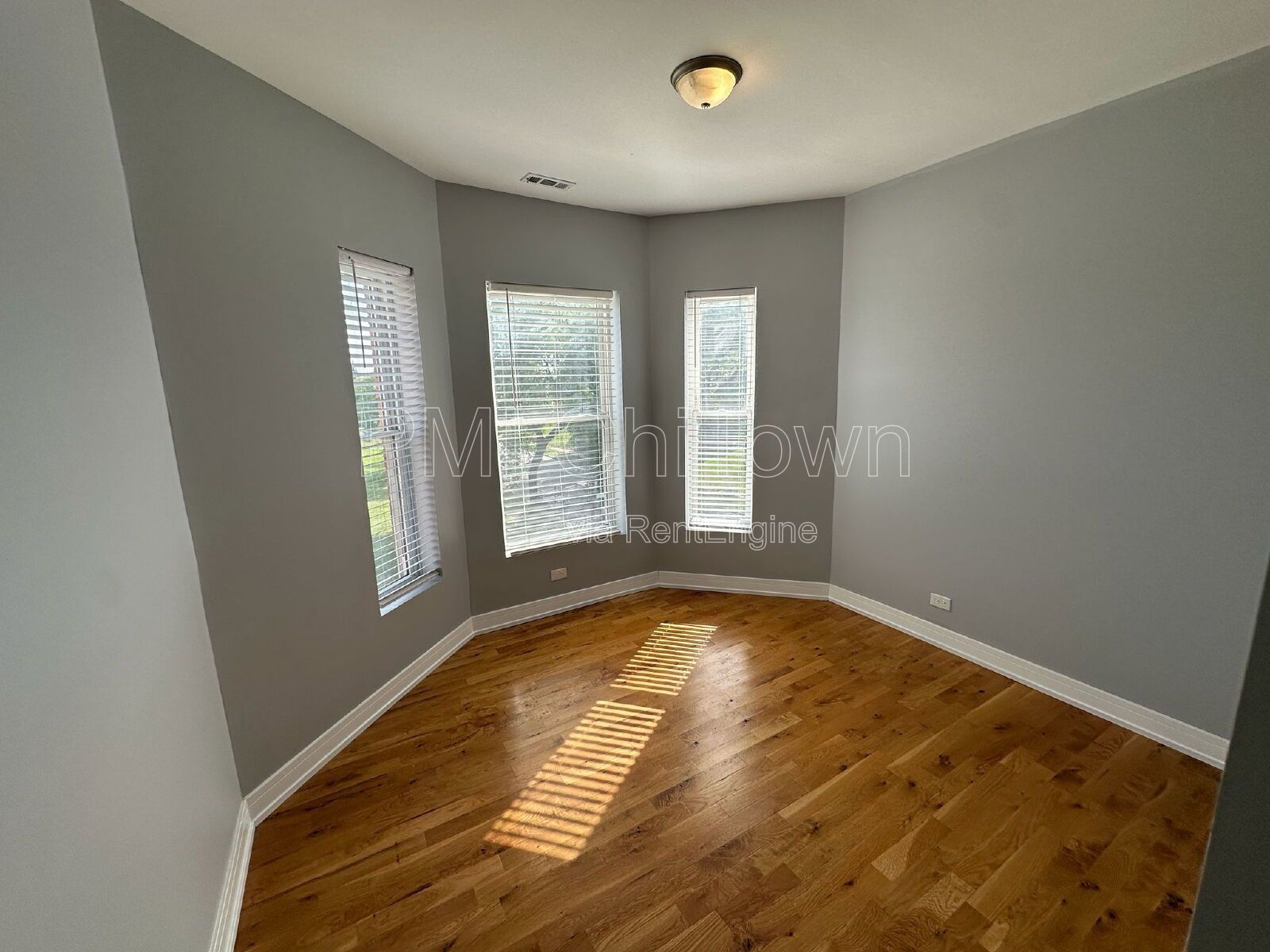2 Bed/1 Bath unit available for Rent! property image