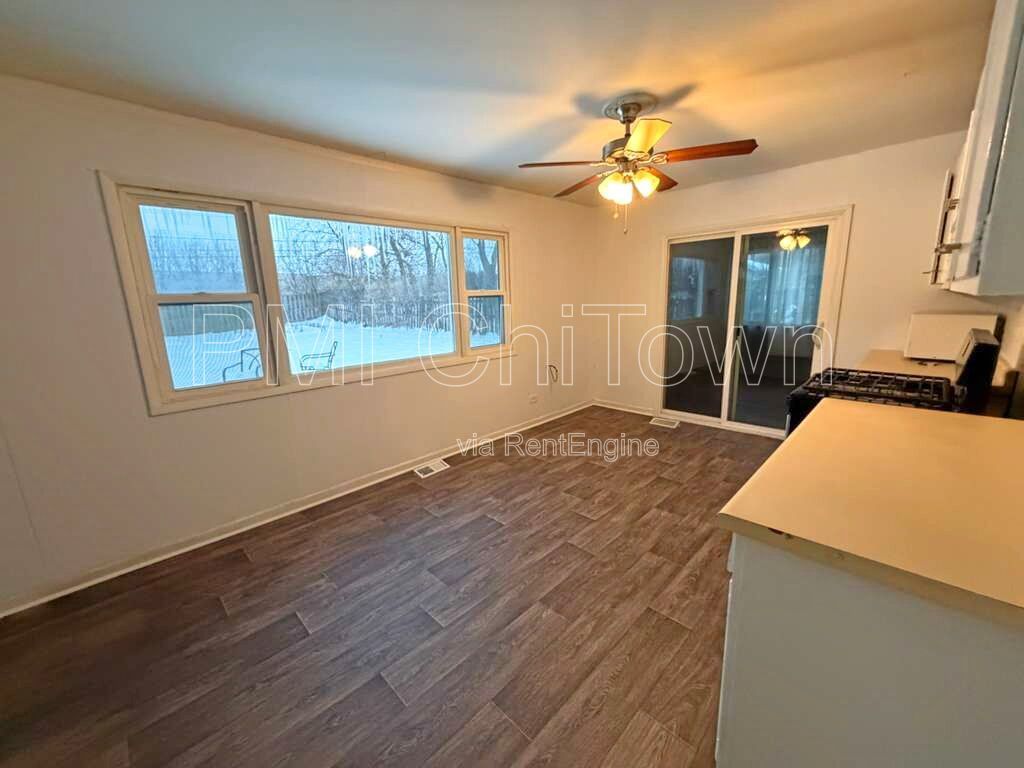 For Rent: 3Beds and 1Bath Hoffman Estates Home! property image