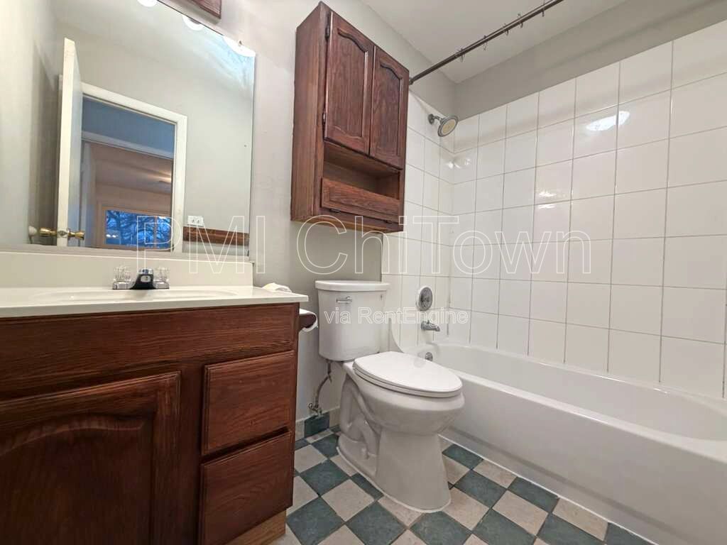 For Rent: 3Beds and 1Bath Hoffman Estates Home! property image