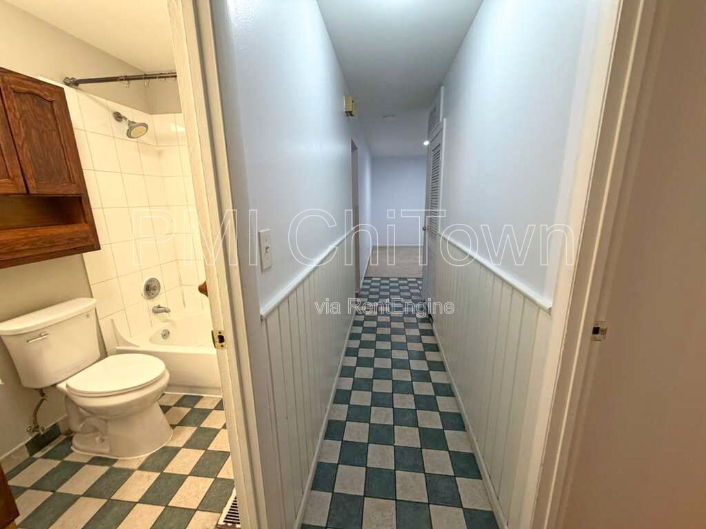 For Rent: 3Beds and 1Bath Hoffman Estates Home! property image