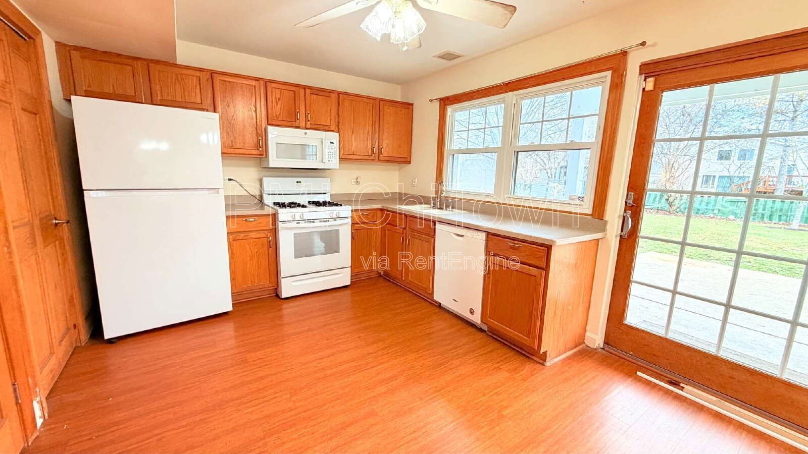 4bedroom, 2 and half bathroom single-family home available for Rent! property image