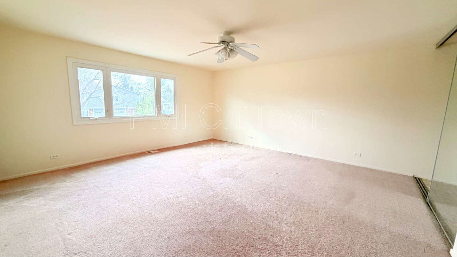 4bedroom, 2 and half bathroom single-family home available for Rent! property image