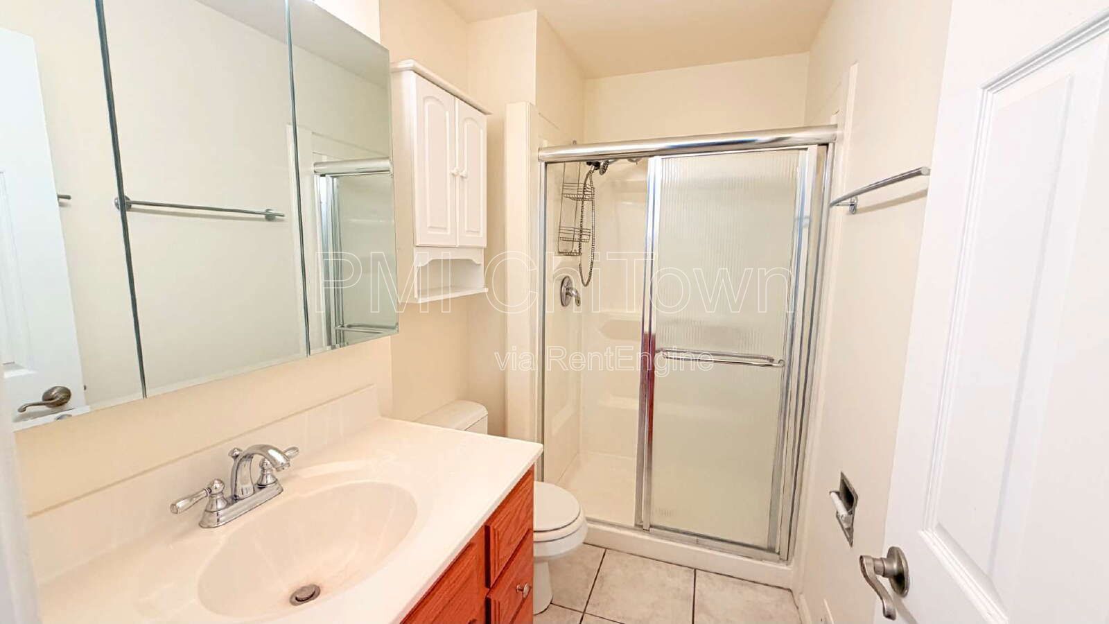 4bedroom, 2 and half bathroom single-family home available for Rent! property image