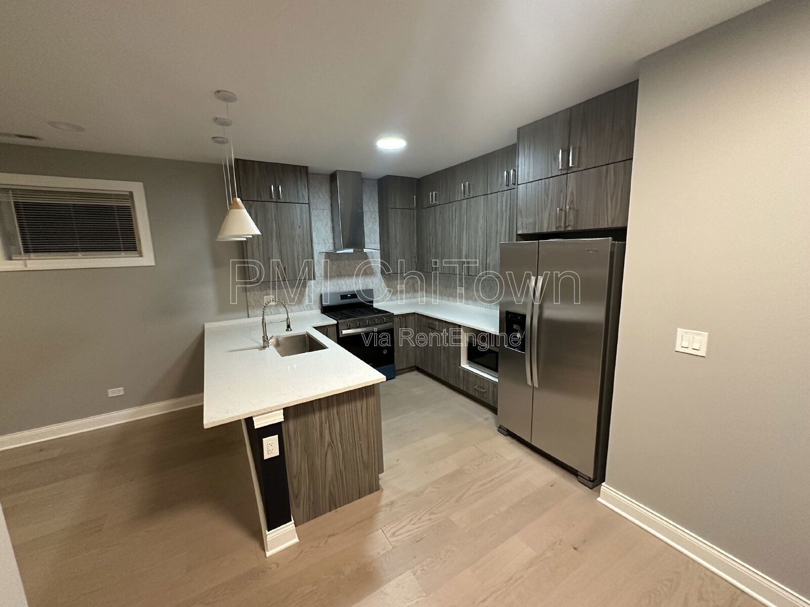 3 Bedroom/ 2 Bathroom luxurious condo for Rent! property image