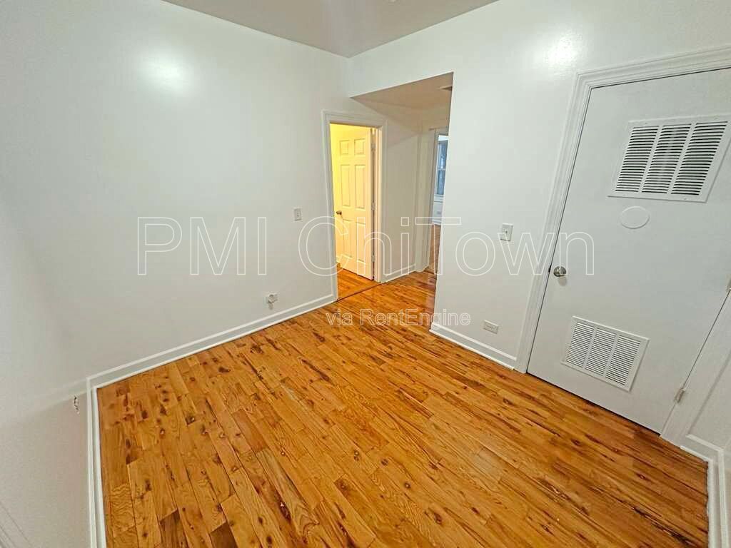 Available now: A 2-bedroom, 1-bathroom unit in move-in condition. property image