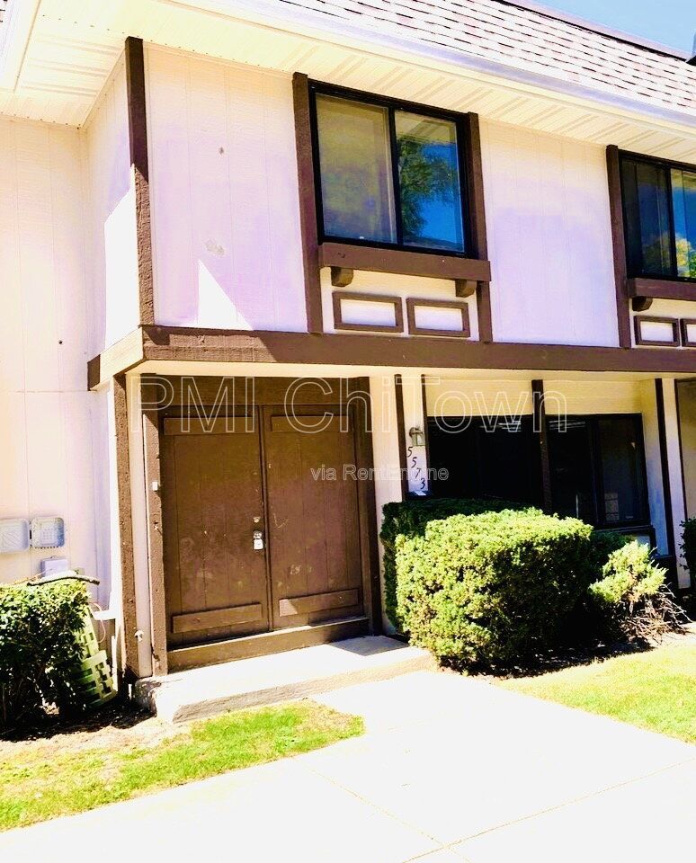 4 Bedroom, 2.5 Bathroom Townhome Available for Rent!! property image