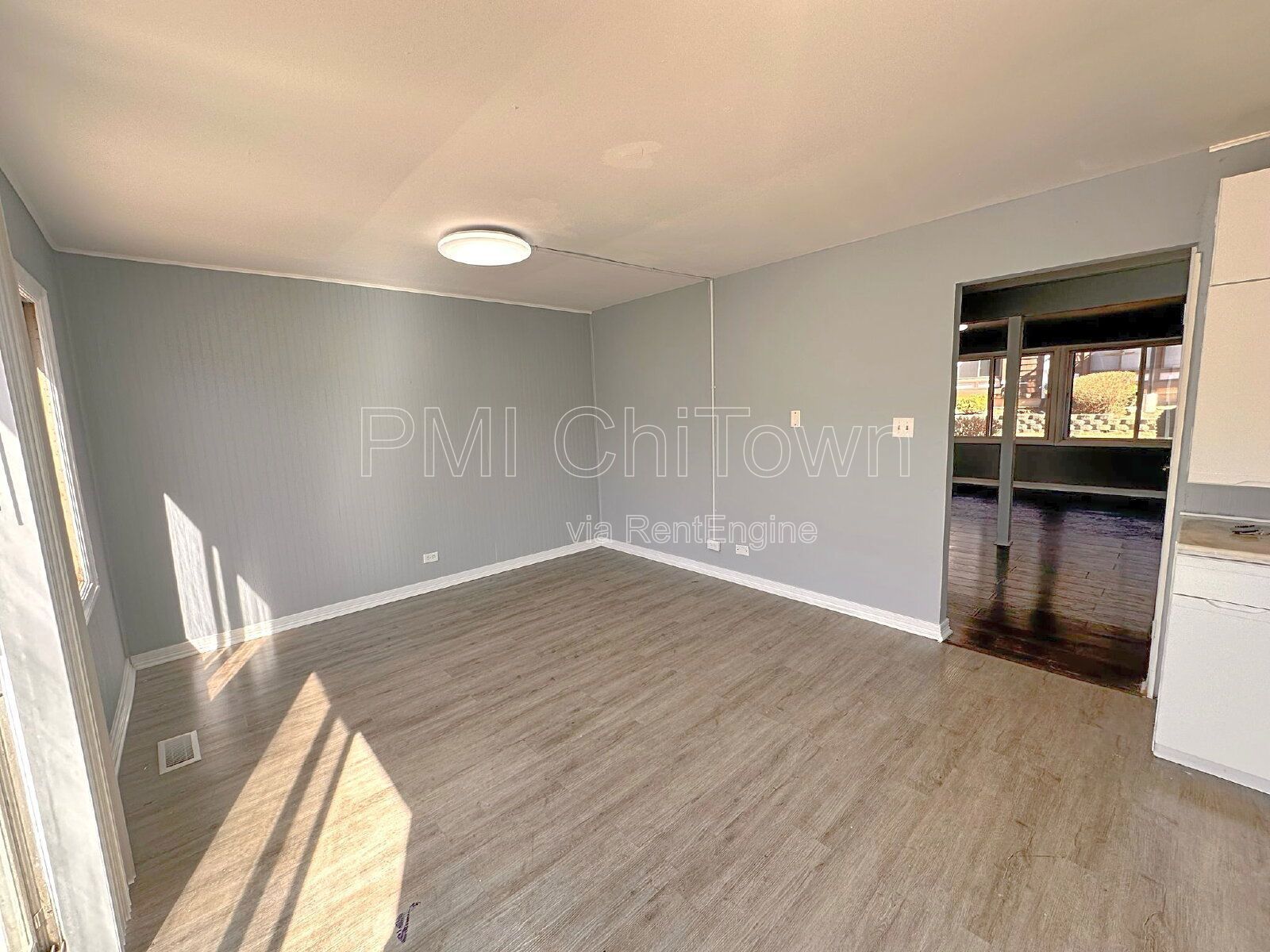 4 Bedroom, 2.5 Bathroom Townhome Available for Rent!! property image