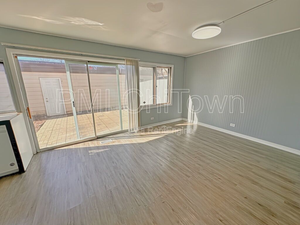 4 Bedroom, 2.5 Bathroom Townhome Available for Rent!! property image