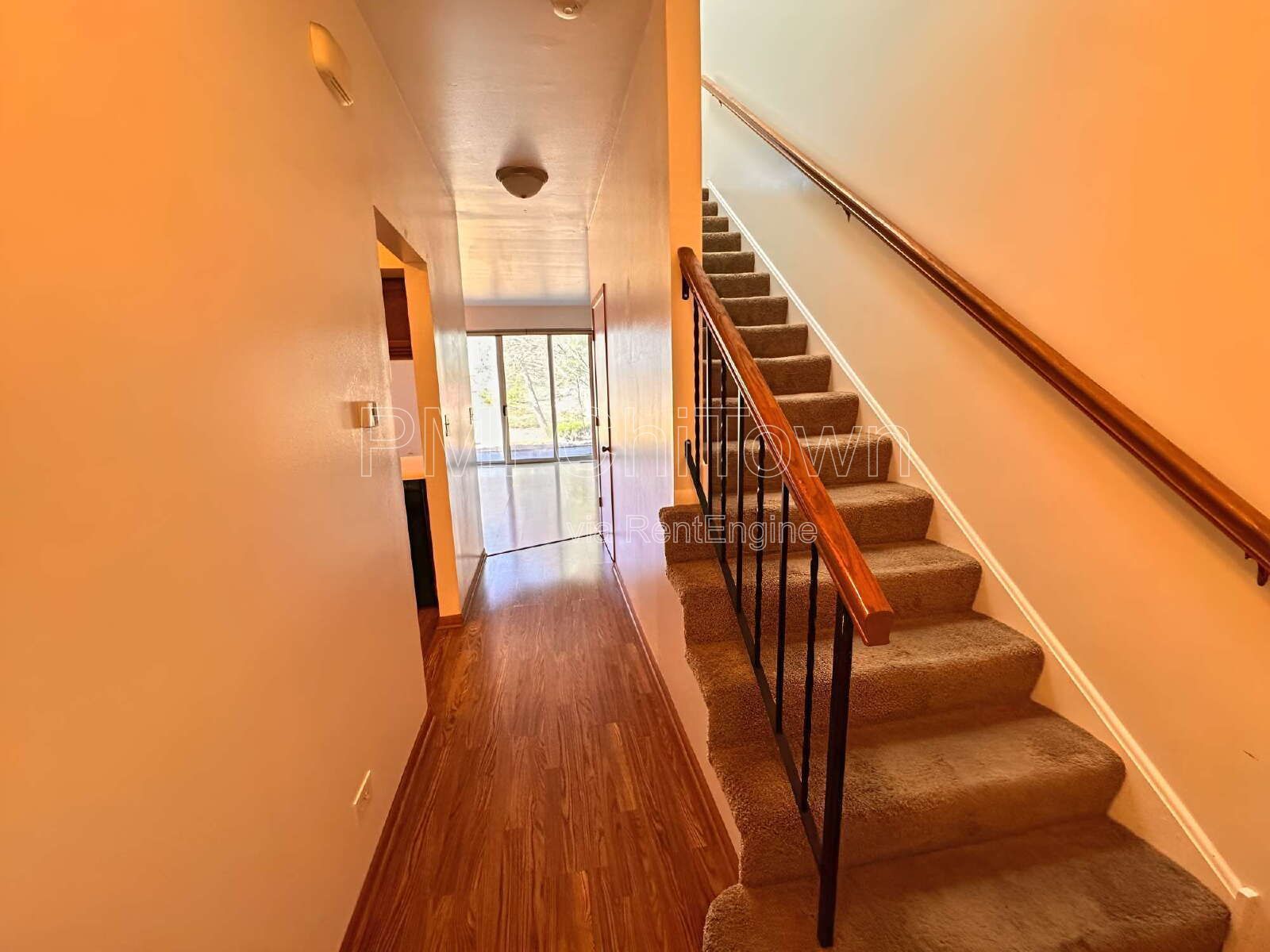 2 Bedroom, 2.5 Bathroom town home available for Rent! property image