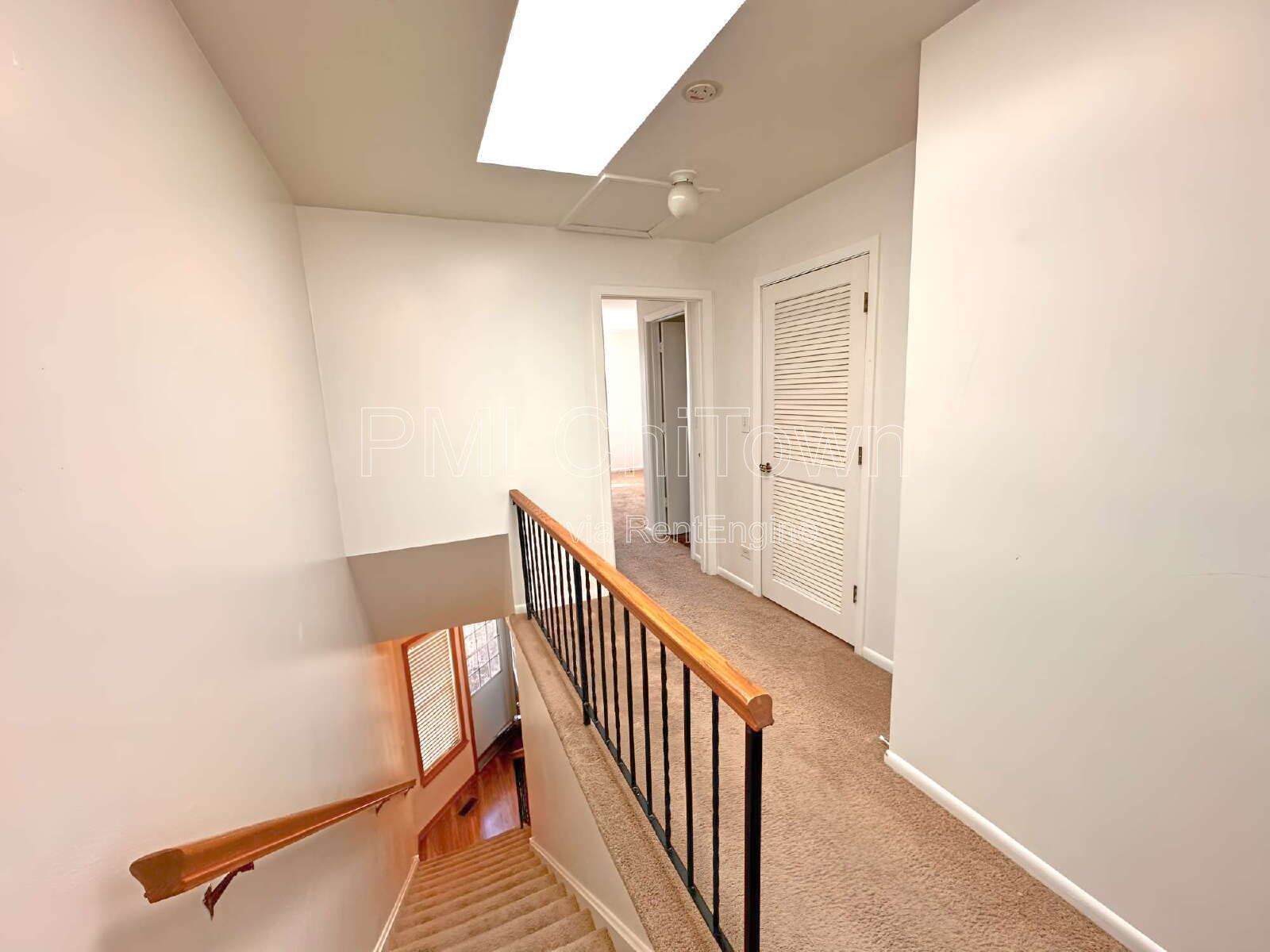 2 Bedroom, 2.5 Bathroom town home available for Rent! property image