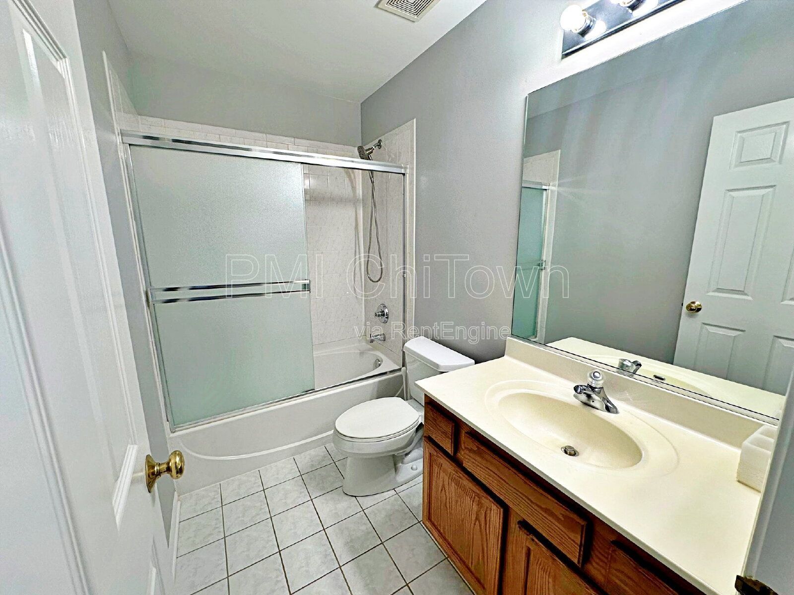Gorgeous townhome available for Rent! property image