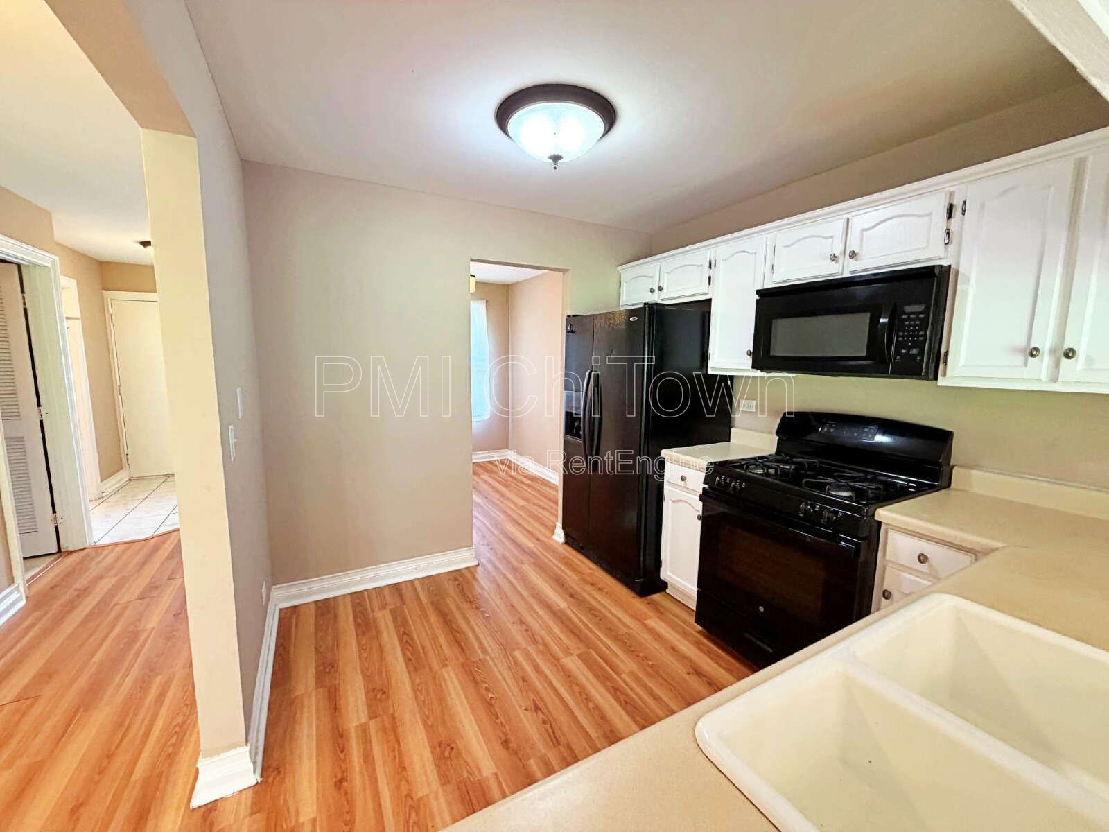 3 beds & 2.1 baths. Available for Rent!!! property image
