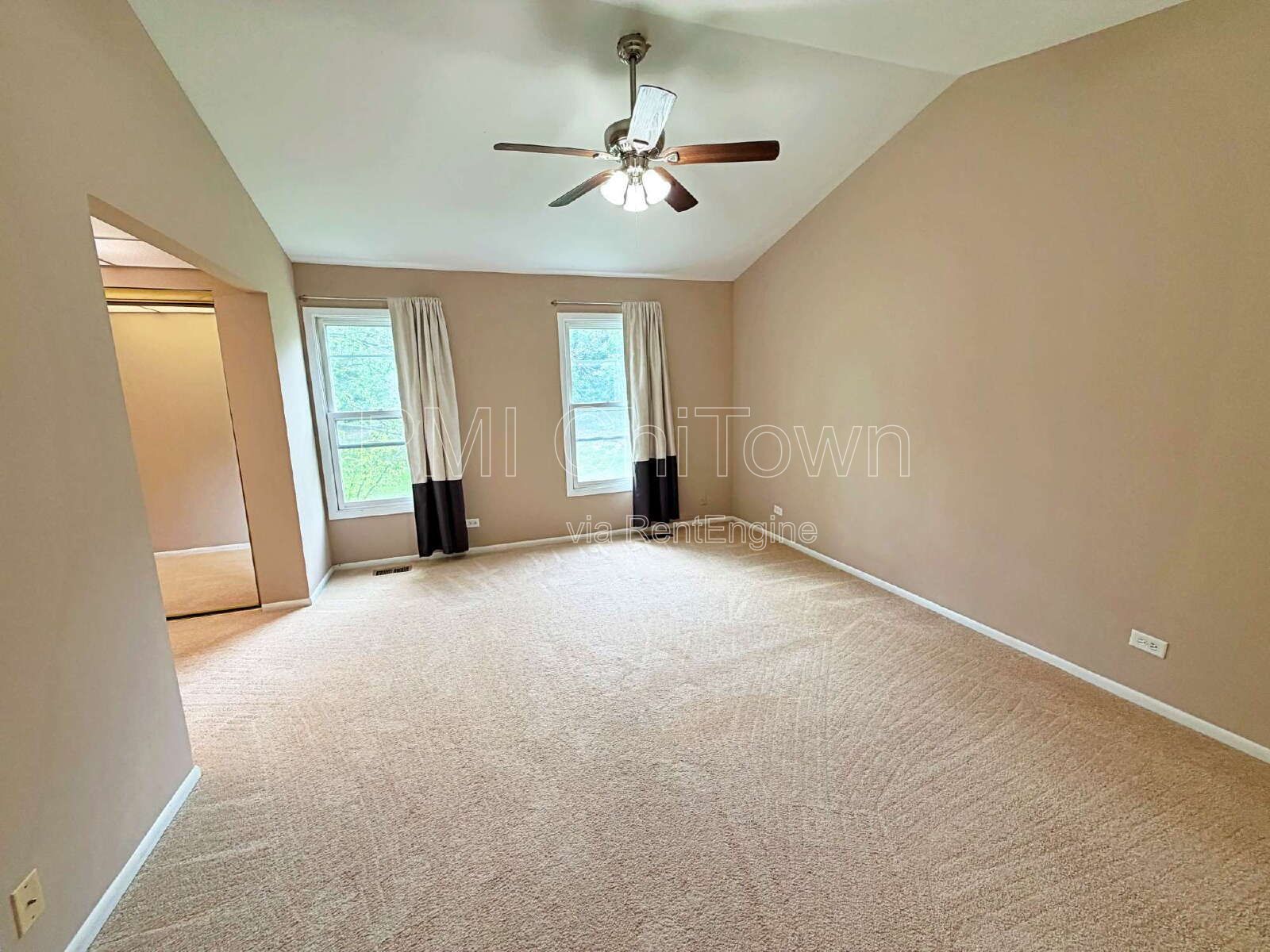 3 beds & 2.1 baths. Available for Rent!!! property image