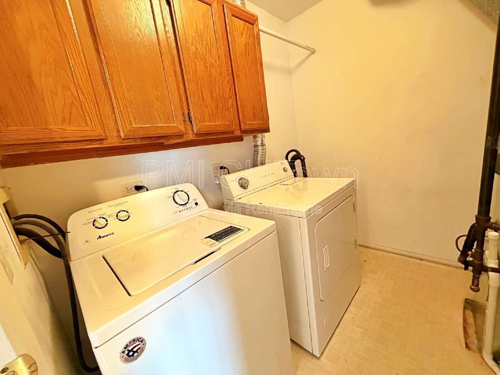 3 beds & 2.1 baths. Available for Rent!!! property image
