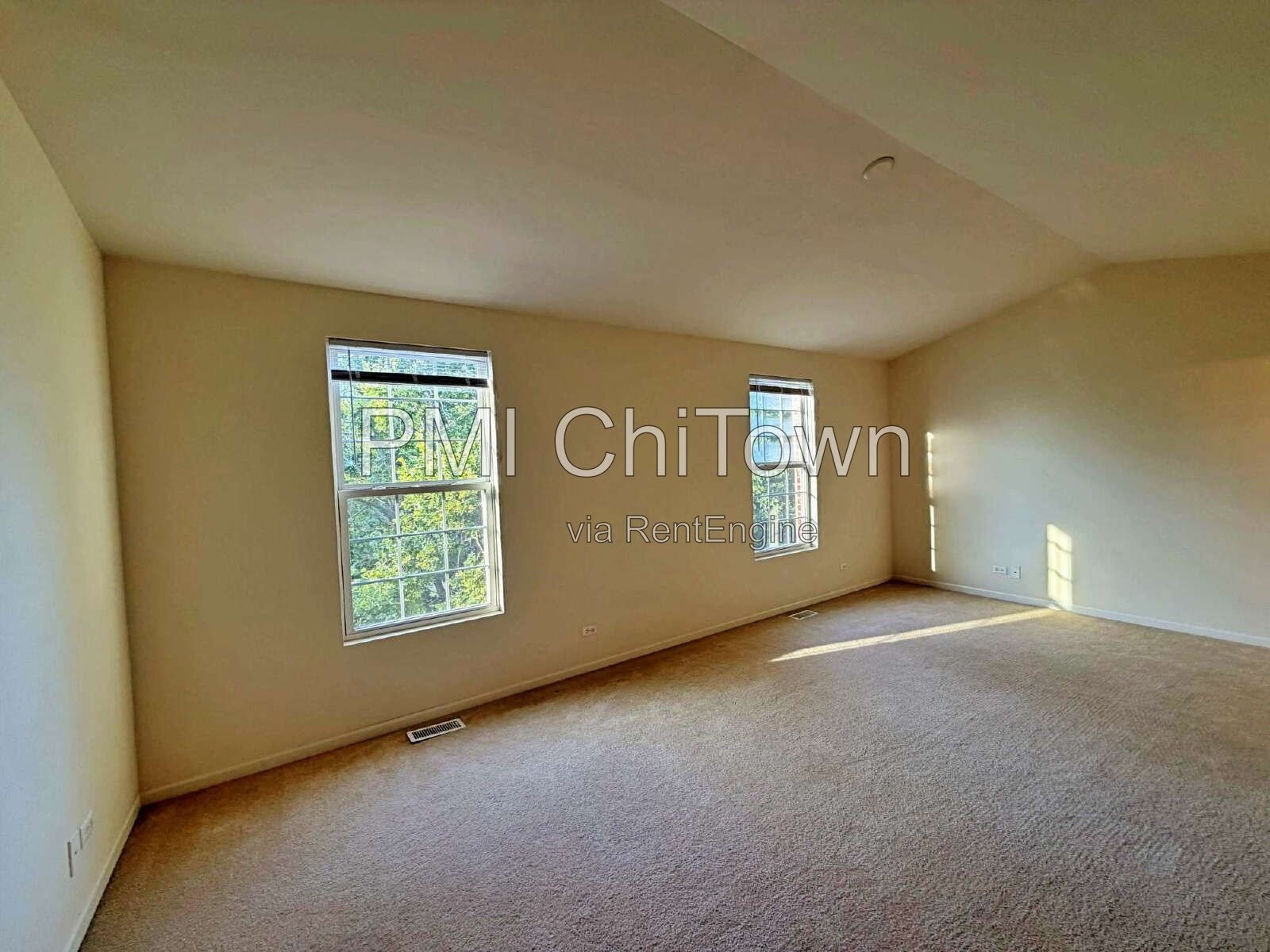 3 bedroom and 2 and half bathroom Townhome for Rent! property image