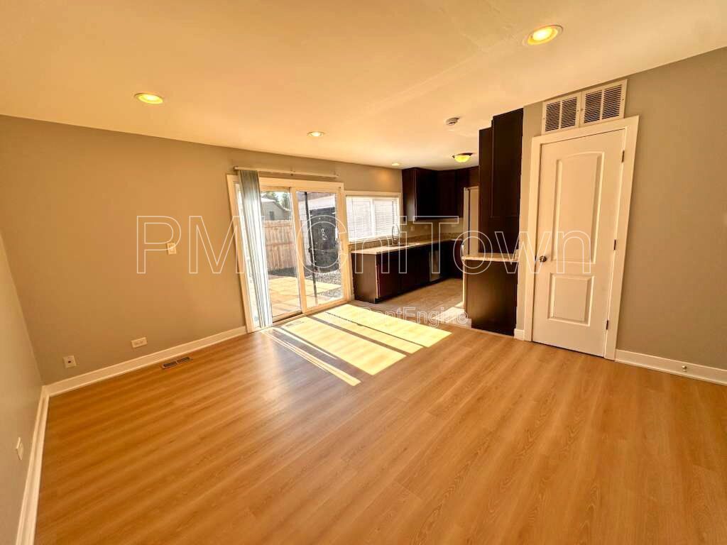 3-bedroom, 2.5-bath townhome available for Rent! property image