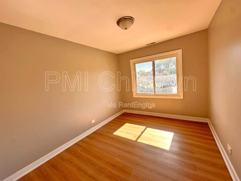 3-bedroom, 2.5-bath townhome available for Rent! property image