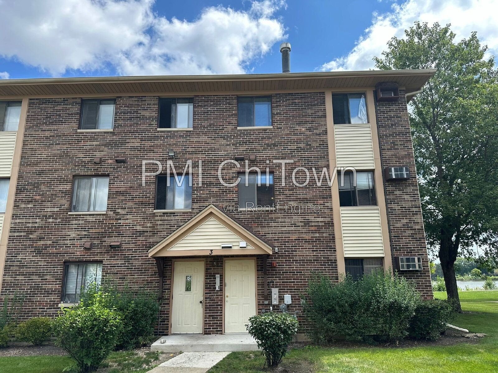 2 Bedroom, 1.5 Bathroom condo available for Rent! property image