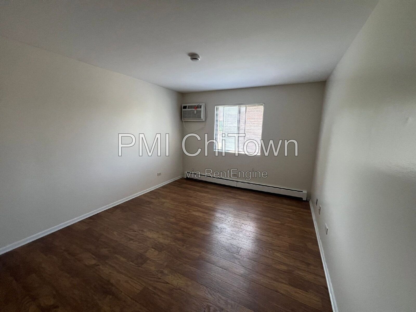 2 Bedroom, 1.5 Bathroom condo available for Rent! property image