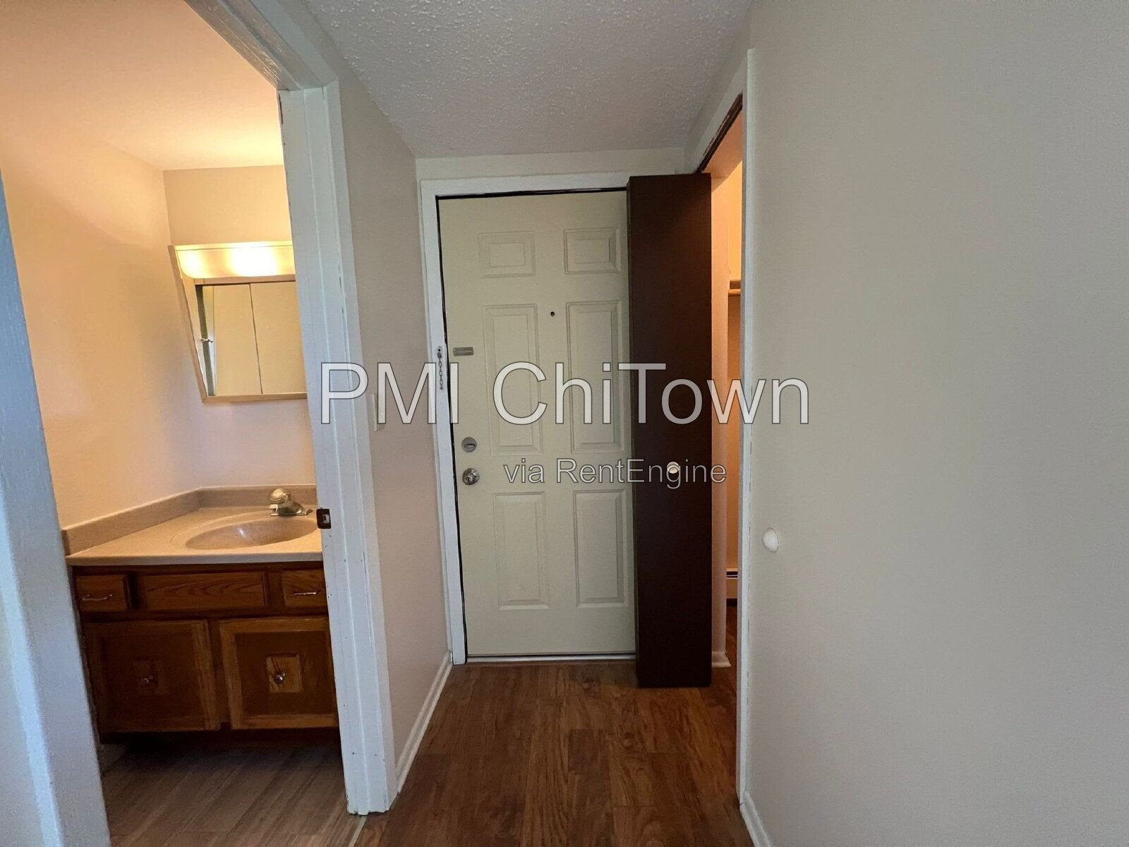 2 Bedroom, 1.5 Bathroom condo available for Rent! property image